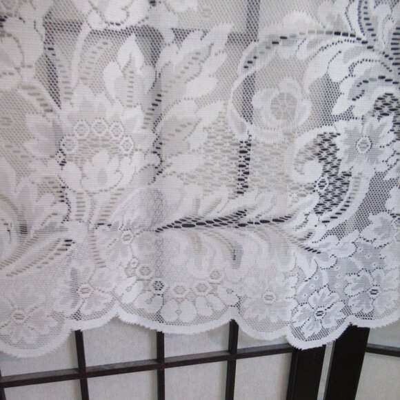 3 Lace Panels, Sheers, White Long, Scalloped, Floral, Drapes, Curtains, Fabric - Picture 4 of 9